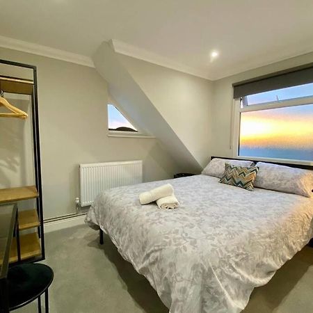 Stylish Two Bedroom Apartment Near Victoria Park Cardiff Exteriér fotografie